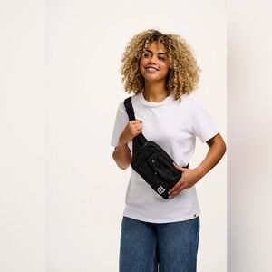 Lucy & Yak Henley Canvas Bumbag in Black